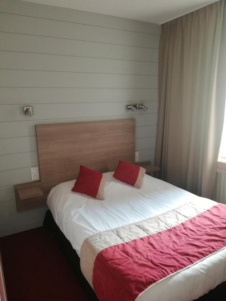 Hotel-Restaurant Les Colonnades Saint-Fulgent Ngoại thất bức ảnh