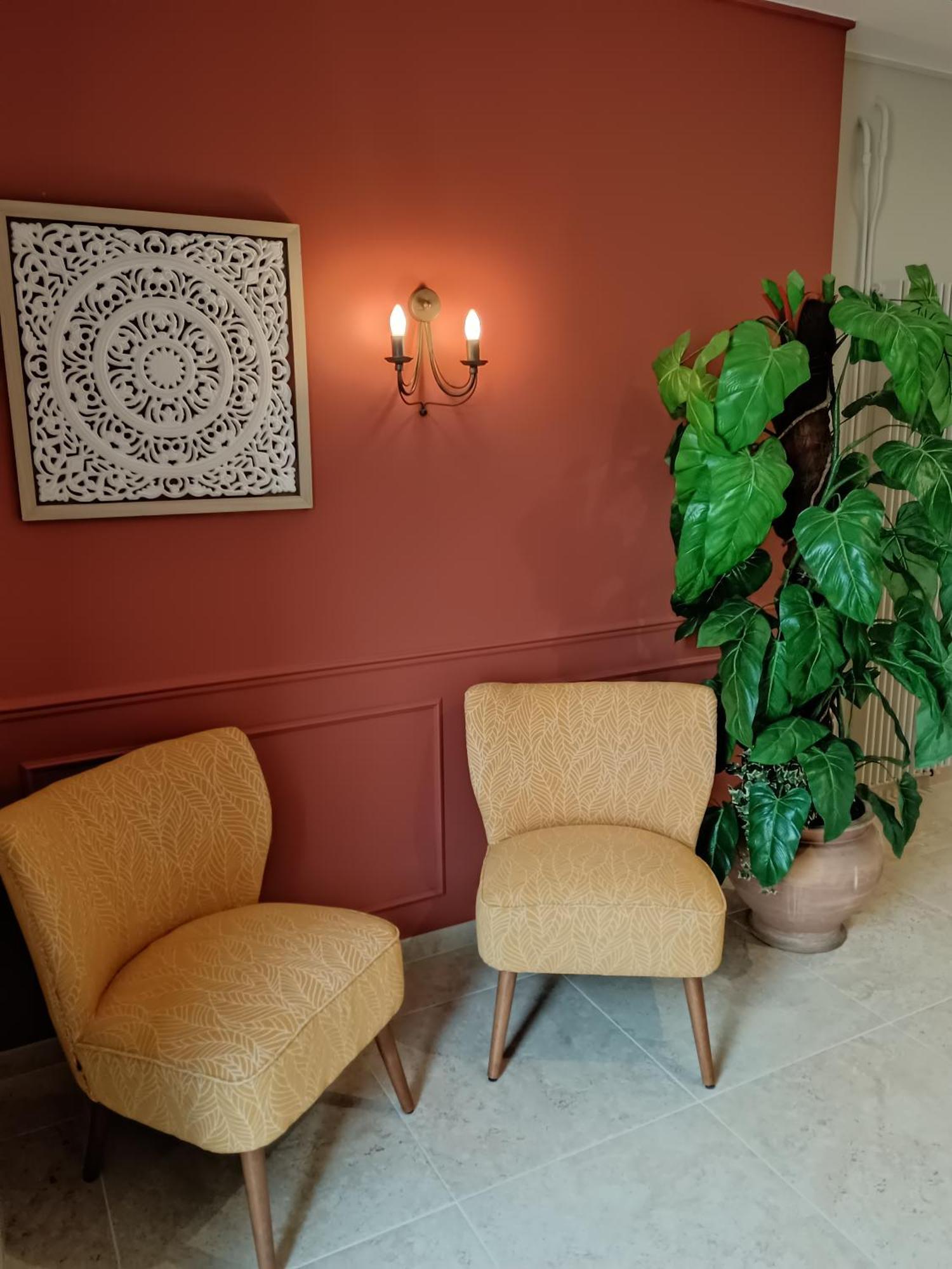 Hotel-Restaurant Les Colonnades Saint-Fulgent Ngoại thất bức ảnh