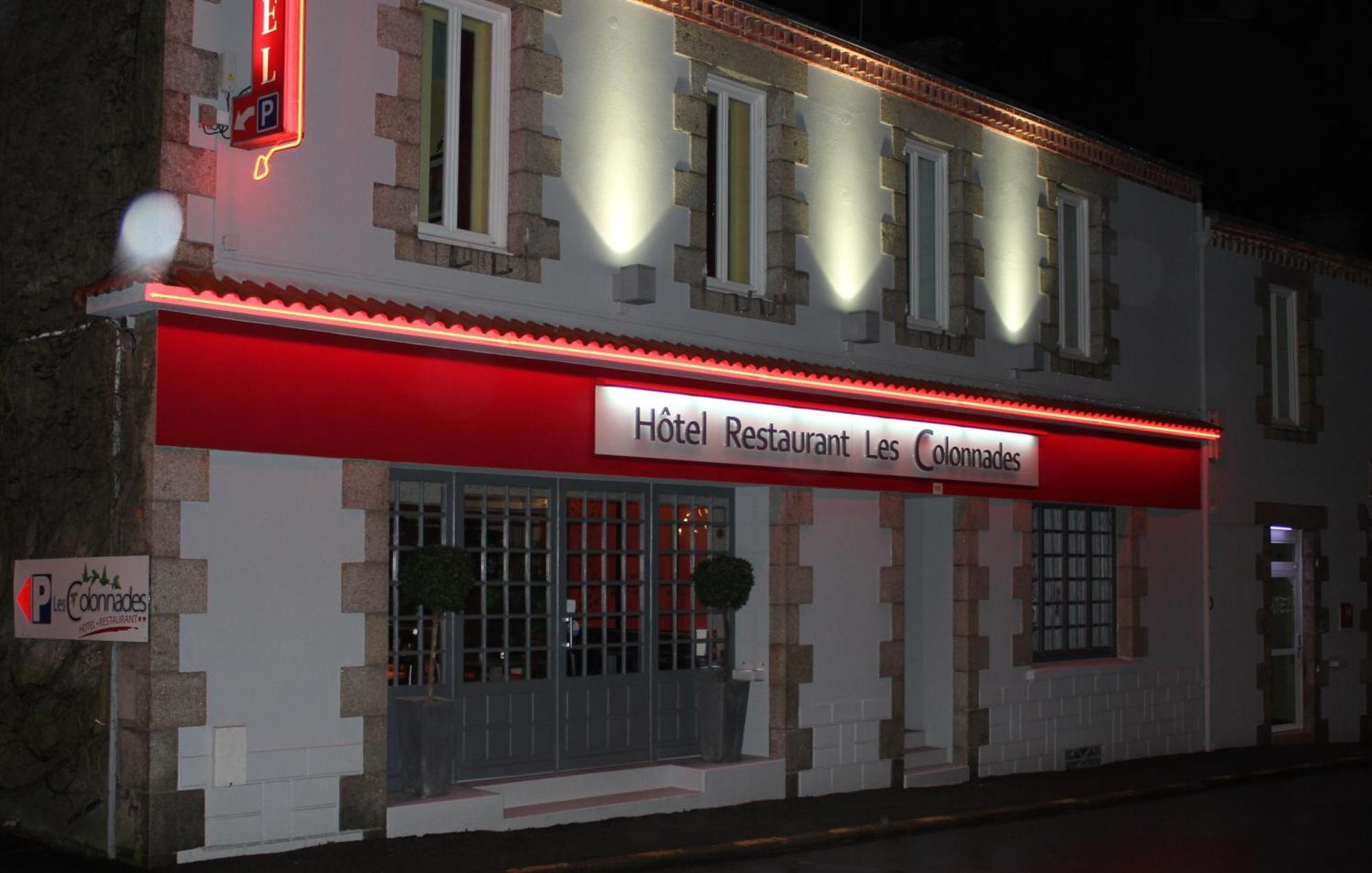 Hotel-Restaurant Les Colonnades Saint-Fulgent Ngoại thất bức ảnh