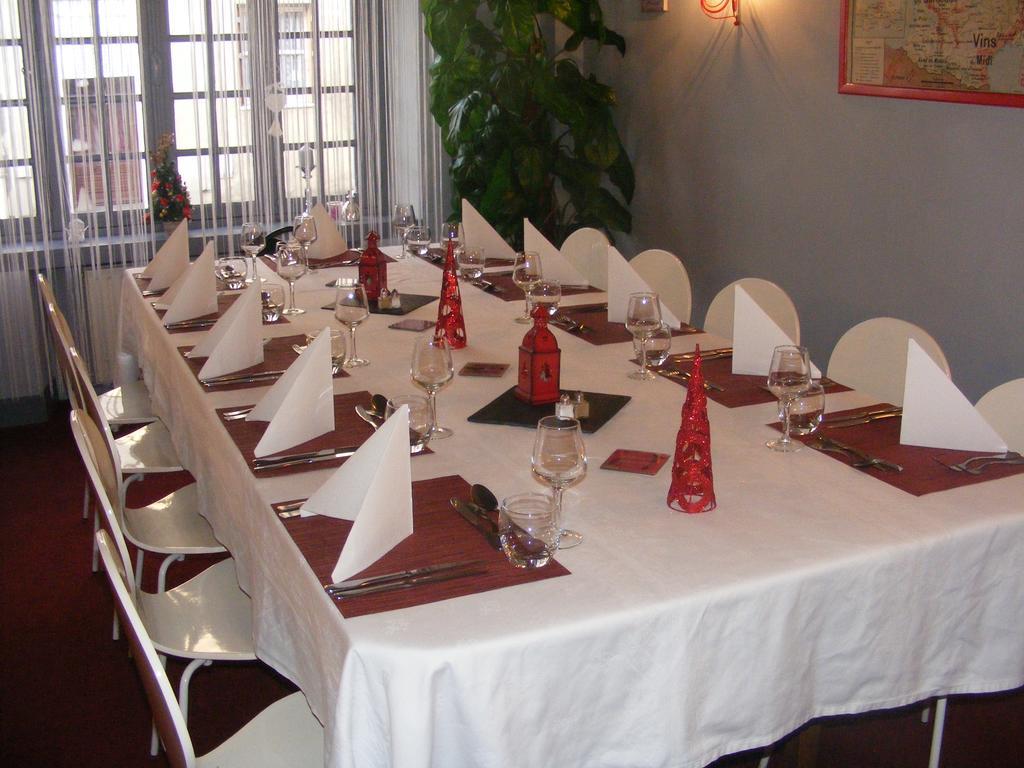 Hotel-Restaurant Les Colonnades Saint-Fulgent Ngoại thất bức ảnh