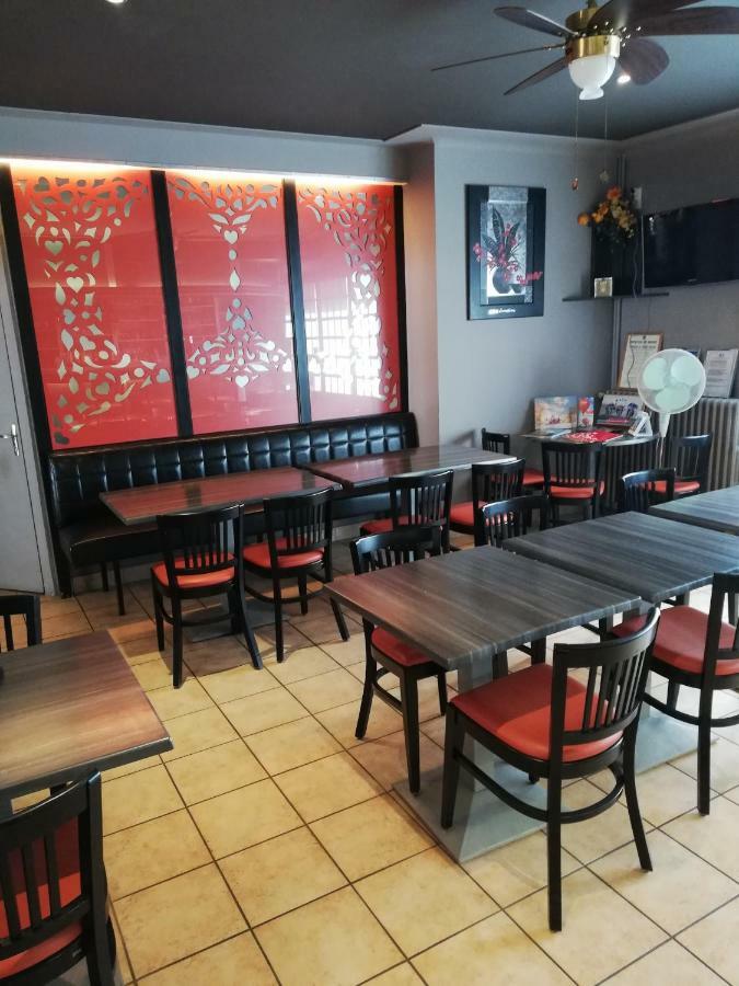 Hotel-Restaurant Les Colonnades Saint-Fulgent Ngoại thất bức ảnh